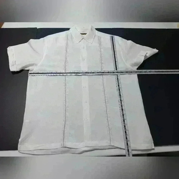 Cubavera Short Sleeve  button down shirt. Men's L - Picture 2 of 8